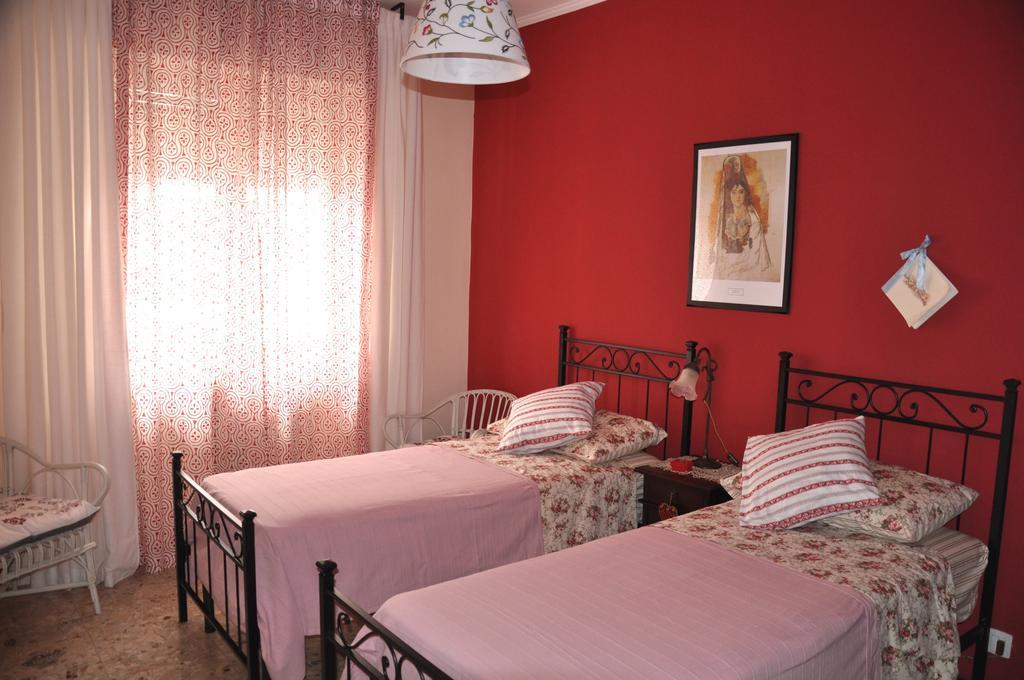 Apartment Montebello Parma Zimmer foto