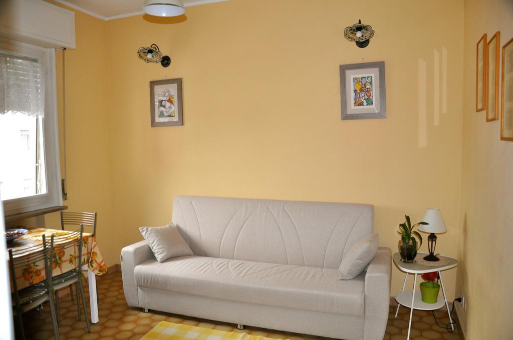 Apartment Montebello Parma Exterior foto