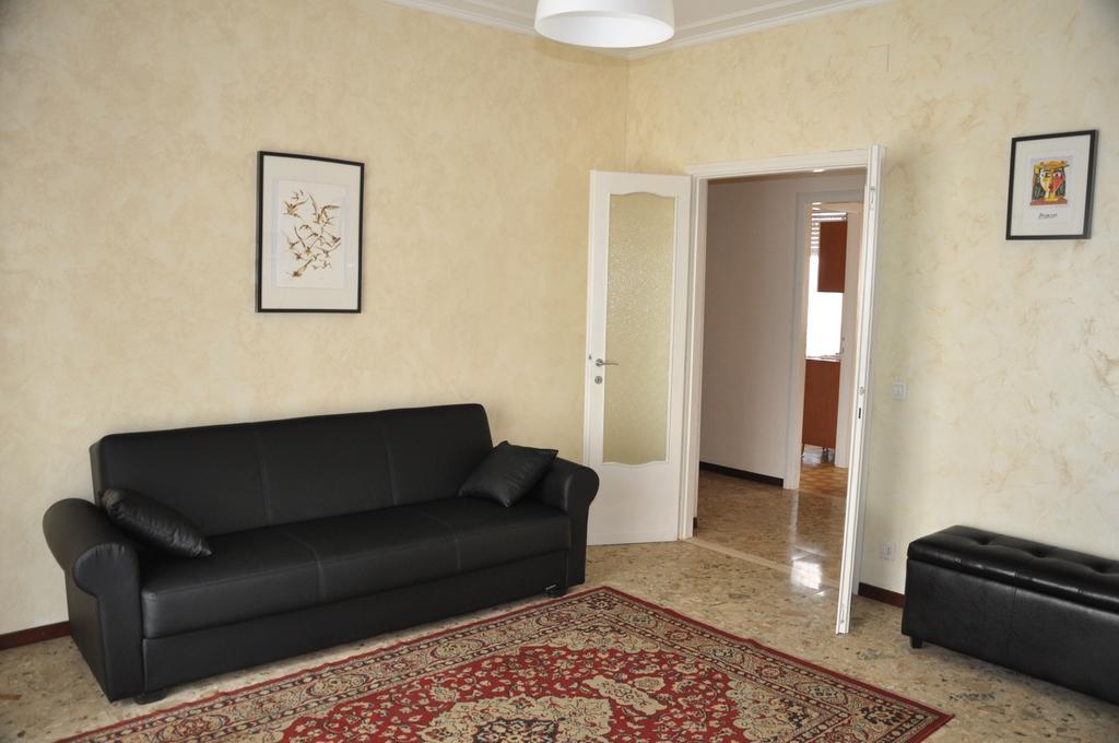 Apartment Montebello Parma Exterior foto